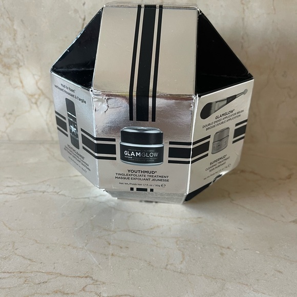 GlamGlow Set Gift Sexy - Picture 6 of 11